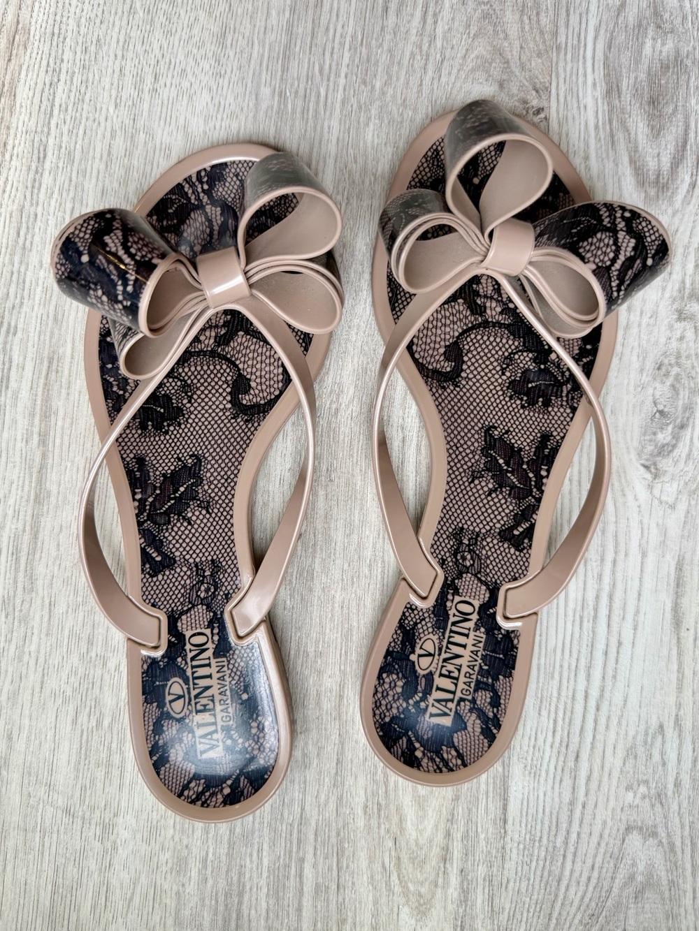Valentino Garavani - Nude/Black Lace Bow Sandals - size 37